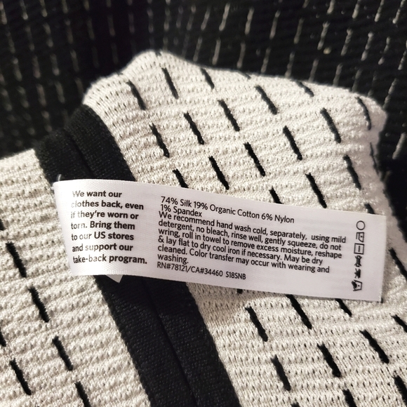 Eileen Fisher - Textured Line Print Top Silk Blend - Size M - Picture 7 of 7